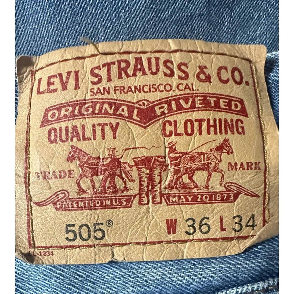 Levis 505 Regular Fit Jeans Mens 36x34 Light Wash‎ Blue Straight Leg Denim Y2K